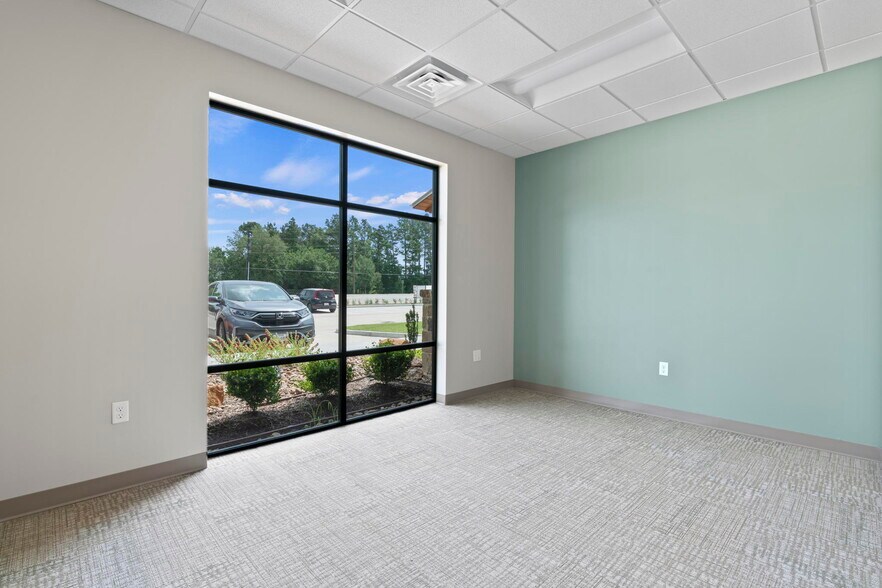 More Photos Of 2751 S Loop 336 W, Conroe Office For Sale
