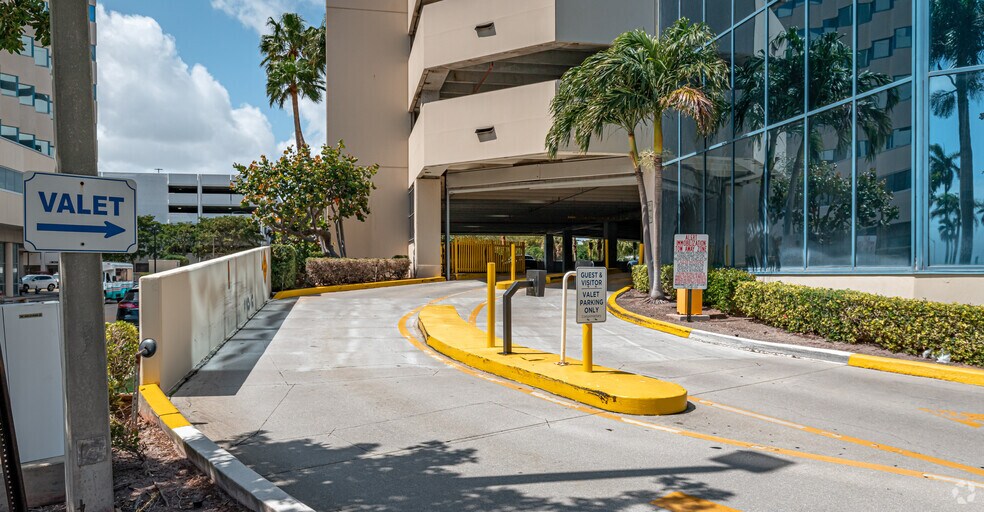 More Photos Of 1515 N Flagler Dr, West Palm Beach Medical For Lease