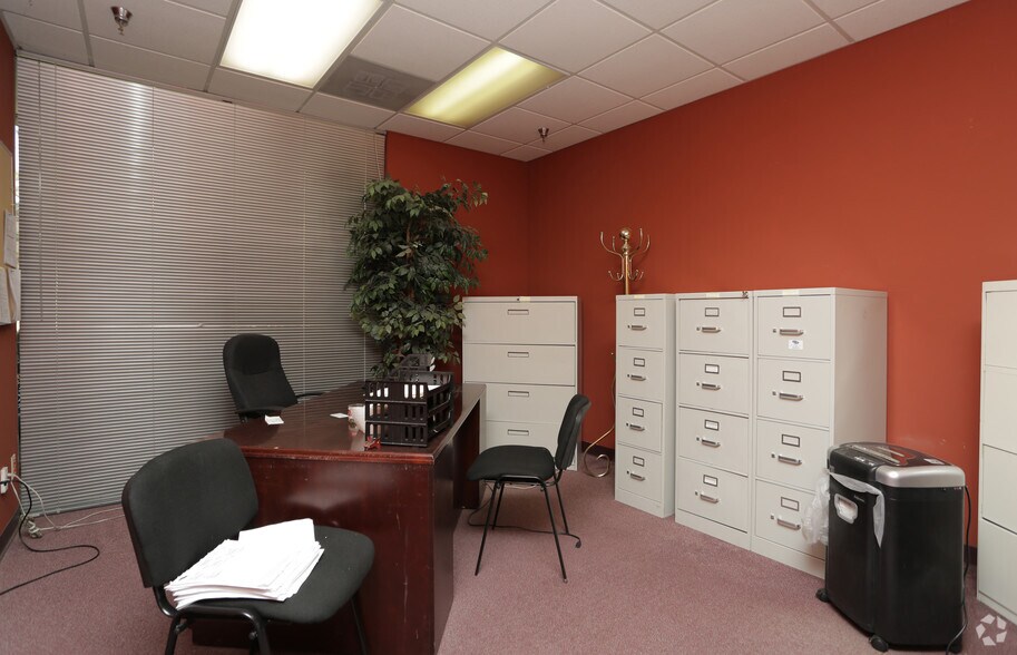 More Photos Of 225 Curie Dr, Alpharetta Light Distribution For Lease