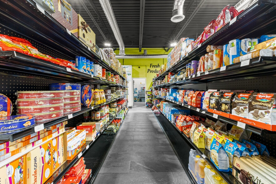 More Photos Of 14730 Champaign Rd, Allen Park Storefront Retail Office For Sale