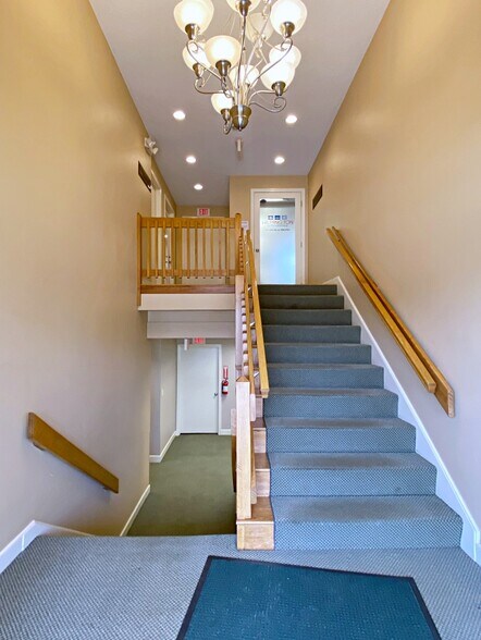 More Photos Of 25 Lowell St, Wilmington Loft Creative Space For Sale