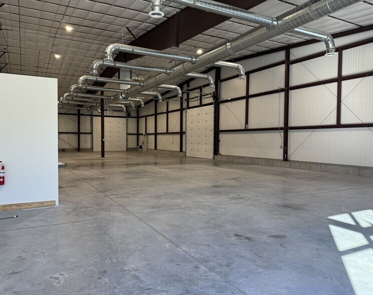 More Photos Of 2264 S Main St, Nephi Light Distribution For Lease