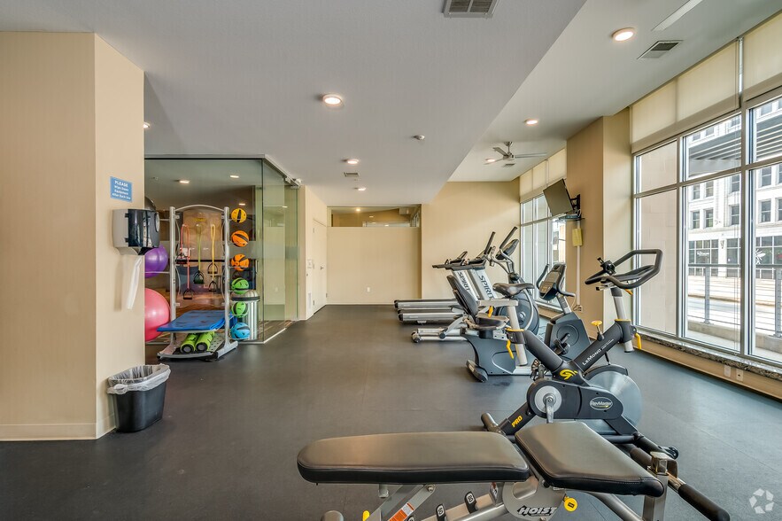 More Photos Of 115 E Walnut St, Green Bay Apartments For Lease