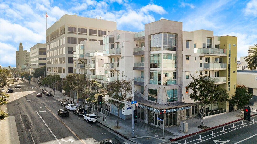 More Photos Of 525 Santa Monica Blvd, Santa Monica Apartments For Sale