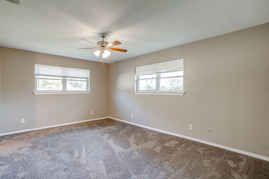 More Photos Of 1060 S Burleson Blvd, Burleson Land For Sale