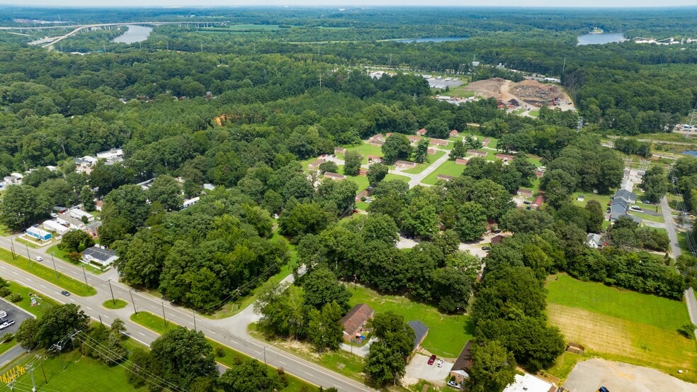 More Photos Of 2554 Noel St, Richmond Apartments For Sale