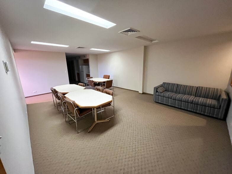 More Photos Of 524 N Main St, South Hutchinson Bank For Sale