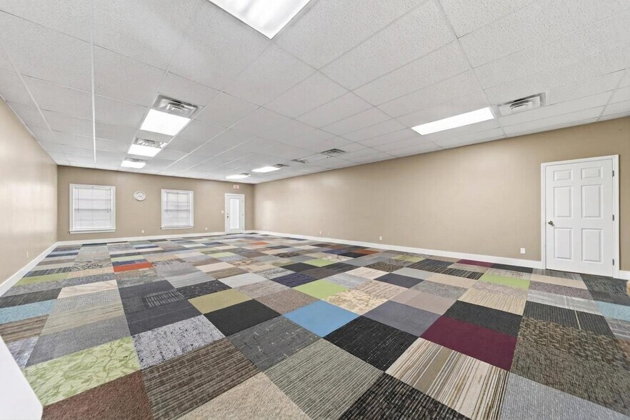 More Photos Of 4979B Lebanon Pike, Old Hickory Storefront For Sale