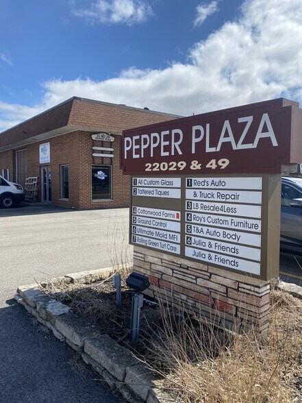 More Photos Of 22049 N Pepper Rd, Lake Barrington Warehouse For Lease