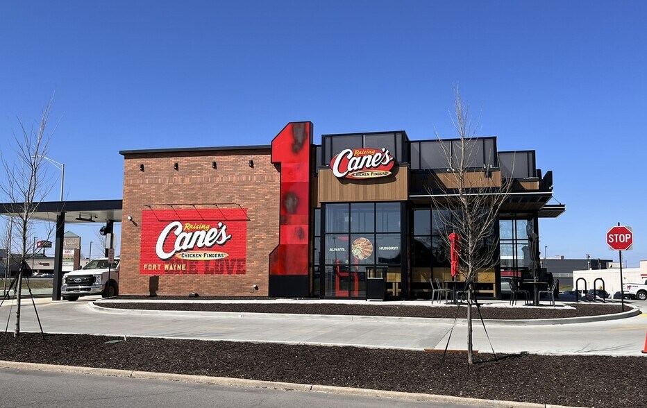 More Photos Of 701 E Coliseum Blvd, Fort Wayne Fast Food For Sale