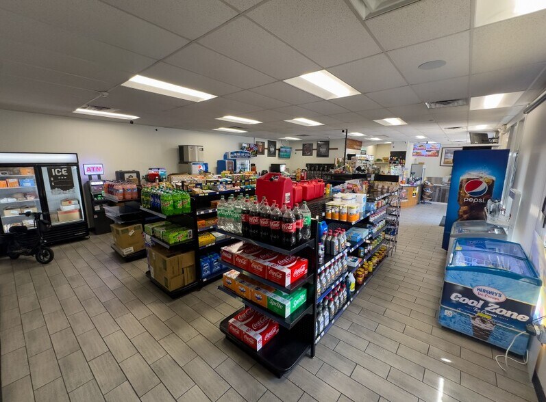 More Photos Of 1000 Dual Hwy, Hagerstown Service Station For Sale