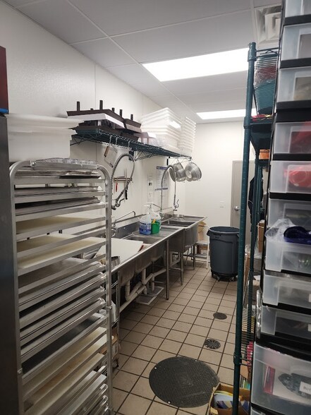 More Photos Of 381 Triangle Rd, Hillsborough Freestanding For Lease