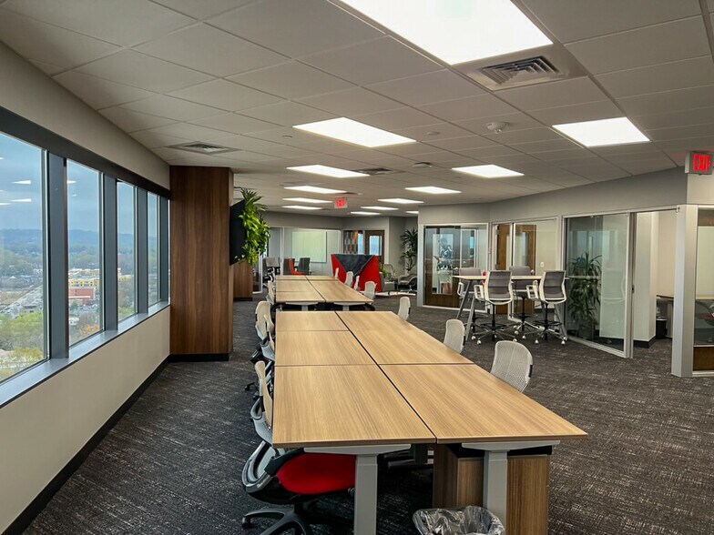 More Photos Of 55 Beattie Pl, Greenville Office For Lease