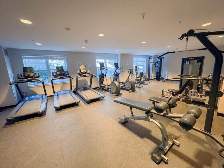 More Photos Of 75 Norumbega Rd, Weston Healthcare For Sale