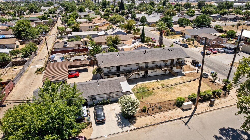 More Photos Of 3940 E Burns Ave, Fresno Apartments For Sale