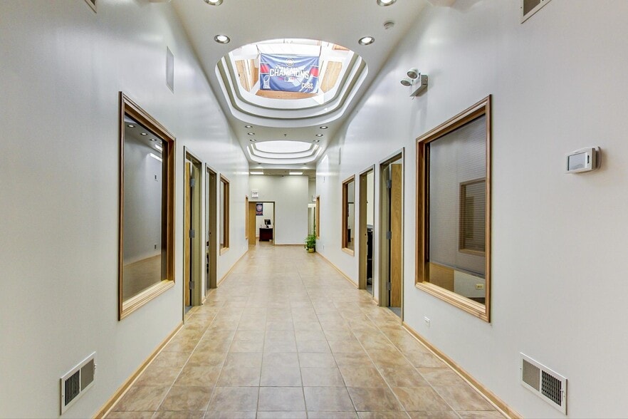 More Photos Of 526 E 114th Pl, Chicago Manufacturing For Lease