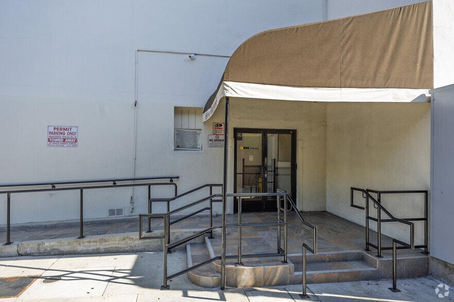 More Photos Of 223 N Harbor Blvd, Fullerton Office For Lease