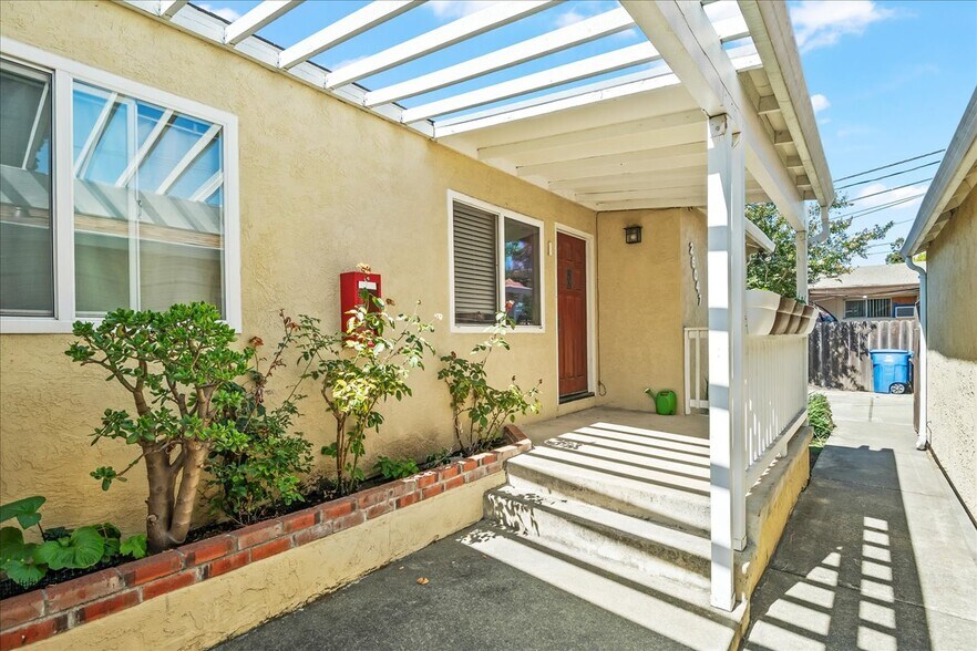 More Photos Of 26047 Gading Rd, Hayward Apartments For Sale