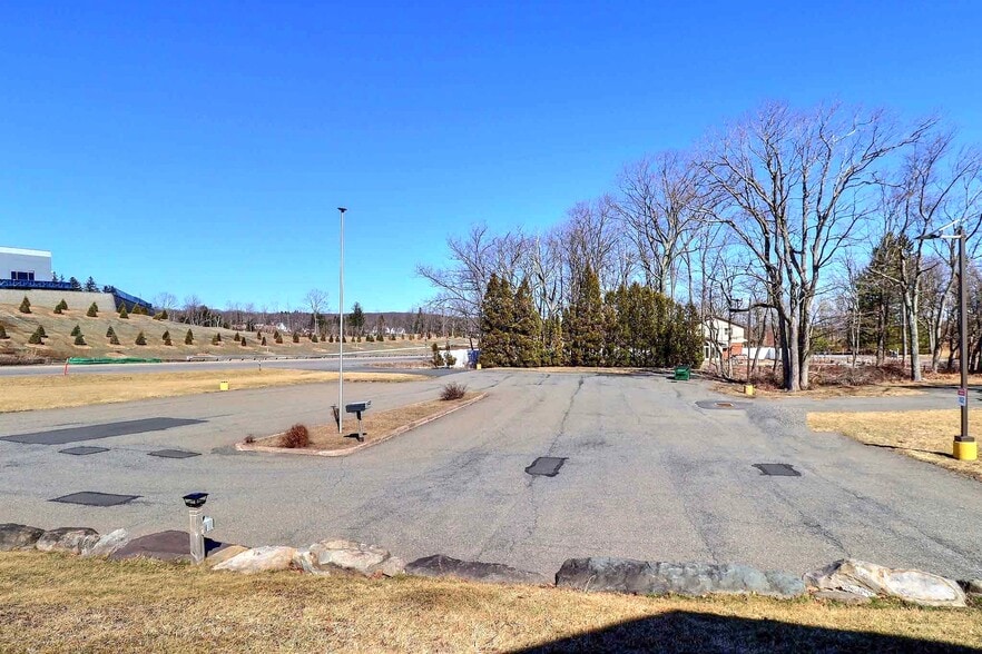 More Photos Of 3360 PA-940, Mount Pocono Specialty For Sale