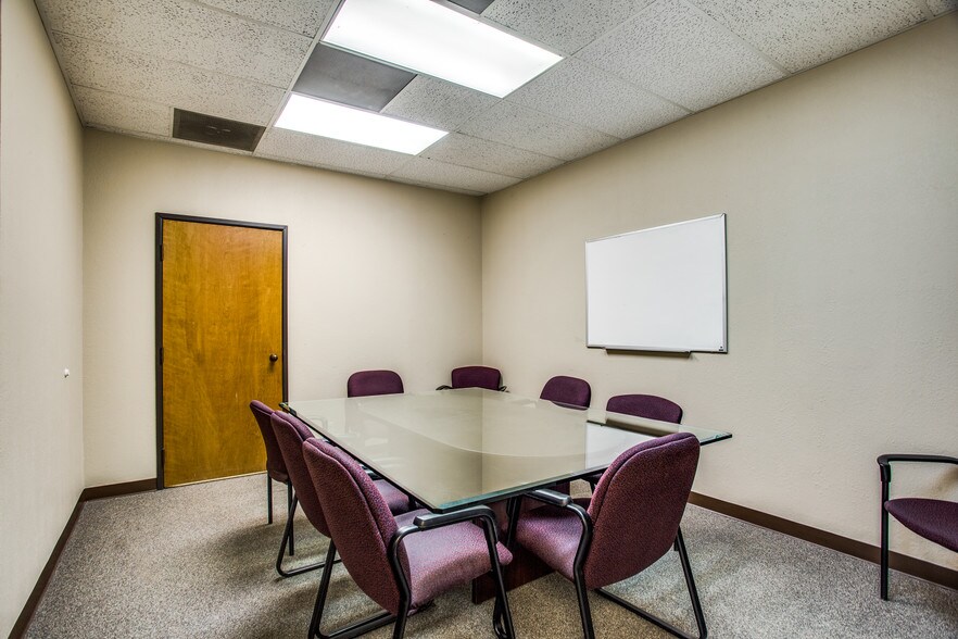 More Photos Of 6600 Paige Rd, The Colony Office For Lease