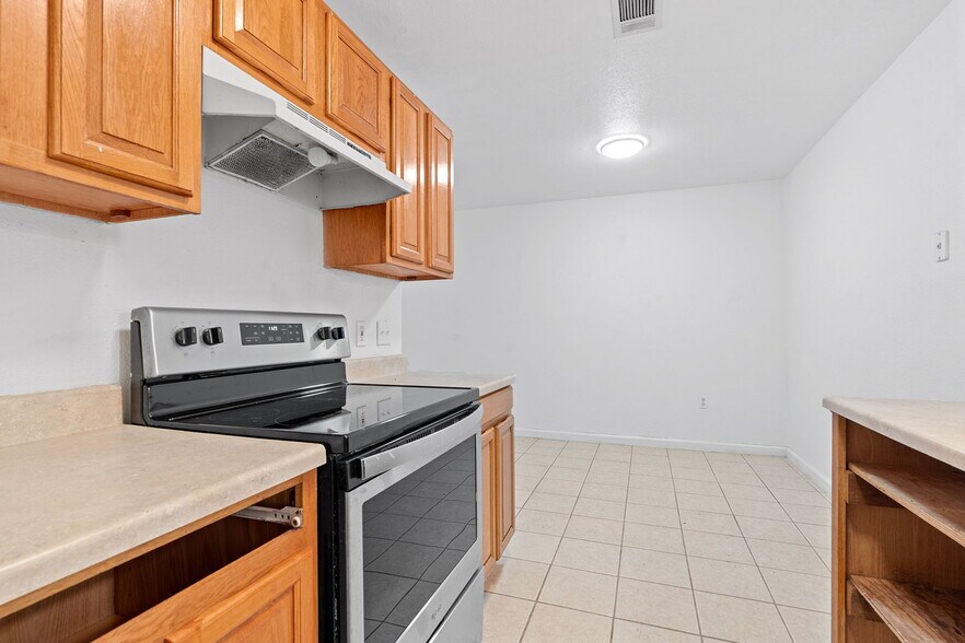 More Photos Of 8207 Sam Rayburn Dr, Austin Apartments For Sale