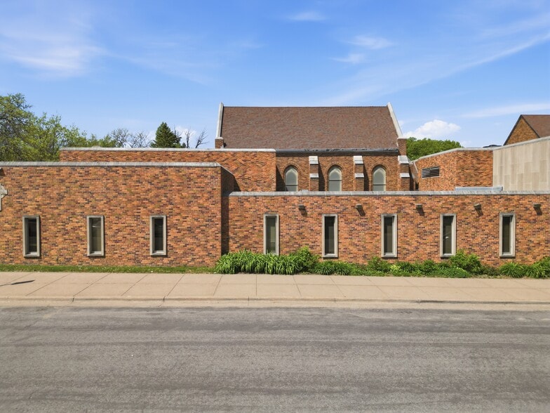 More Photos Of 1115 Greenbrier St, Saint Paul Religious Facility For Sale