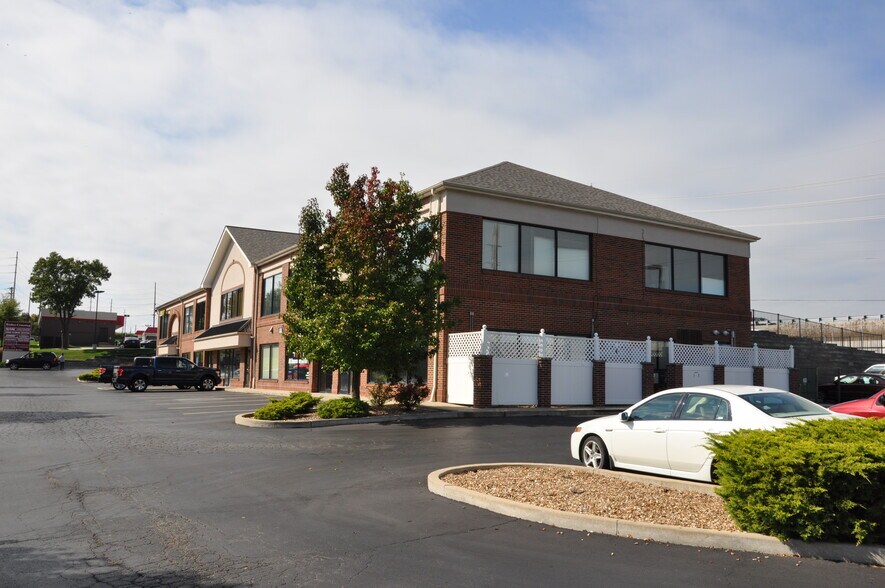 More Photos Of 4636 S Saint Peters Pky, Saint Peters Office For Lease