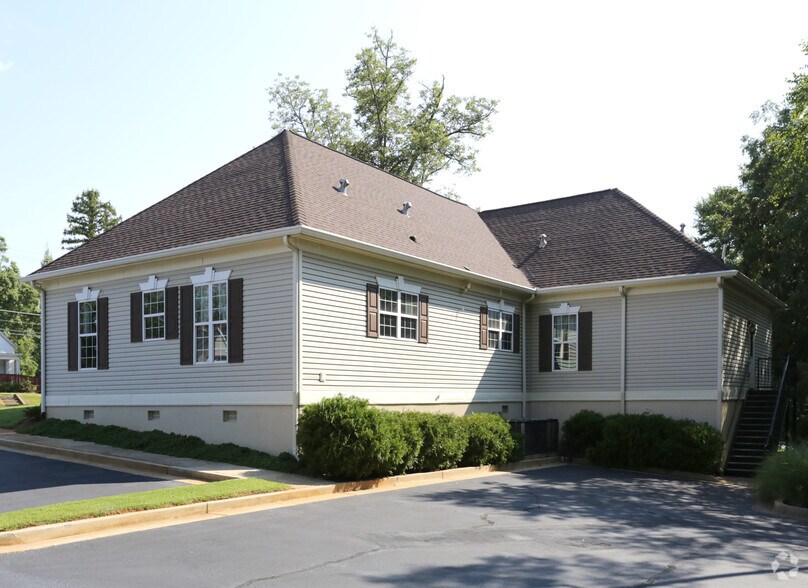 More Photos Of 1380 E Cleveland Ave, Atlanta Medical For Sale