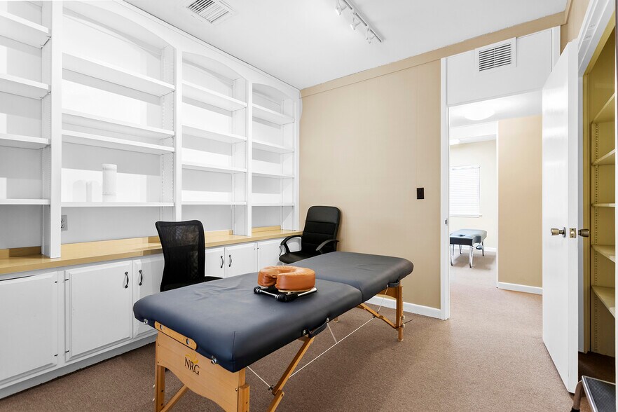More Photos Of 3231 Waring Ct, Oceanside Medical For Lease