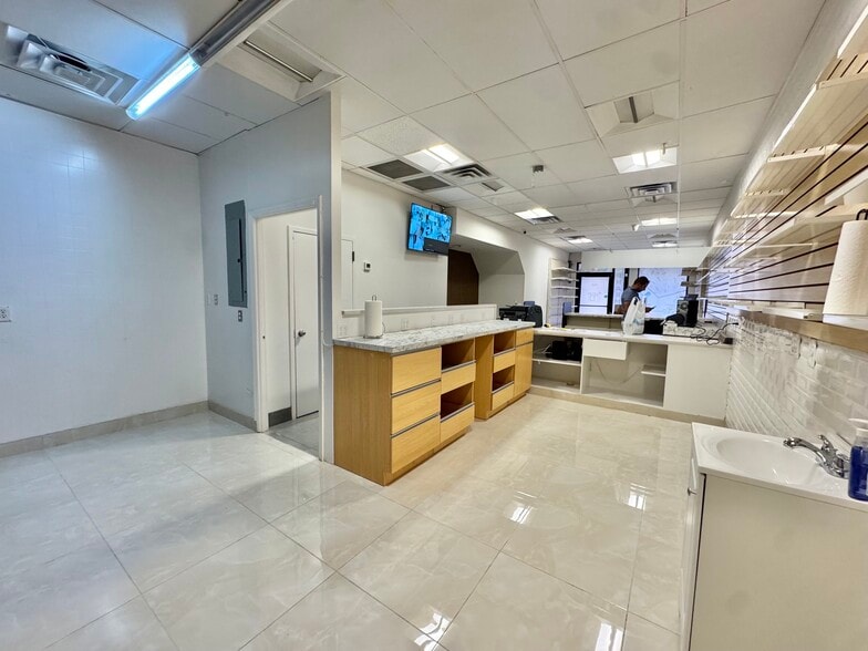 More Photos Of 7511-7513 Metropolitan Ave, Middle Village Storefront Retail Office For Sale