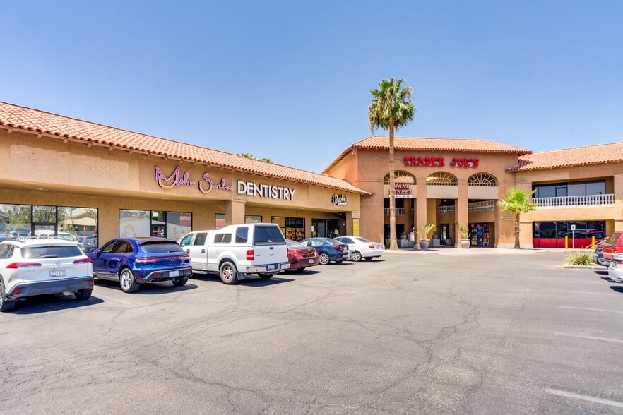 More Photos Of 1101 N Wilmot Rd, Tucson Unknown For Lease