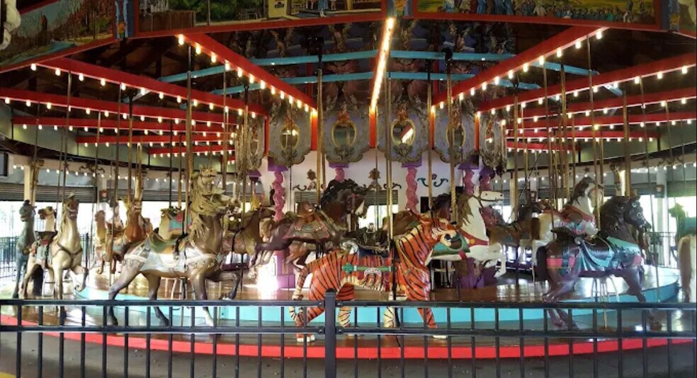 More Photos Of 11882 Metropolitan Ave, Kew Gardens Healthcare For Lease