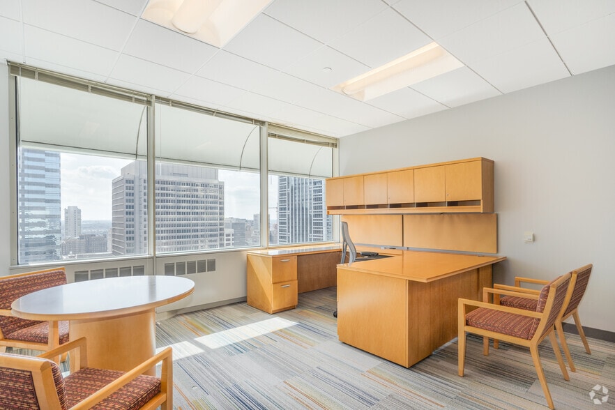More Photos Of 1650 Arch St, Philadelphia Office For Sale