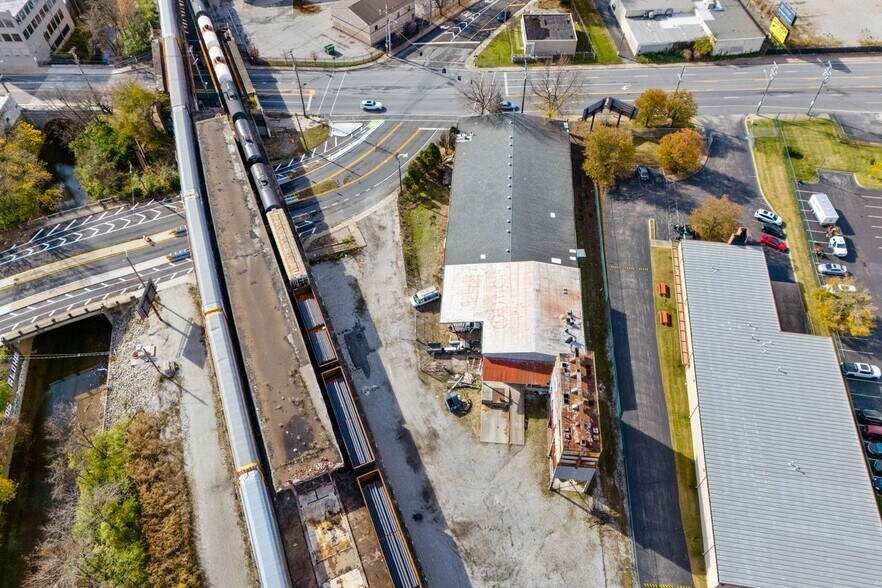 More Photos Of 335 Baxter Ave, Louisville Warehouse For Lease