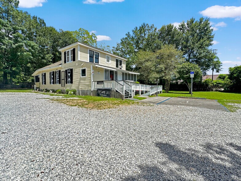 More Photos Of 1505 S Hwy 95A, Cantonment Freestanding For Sale