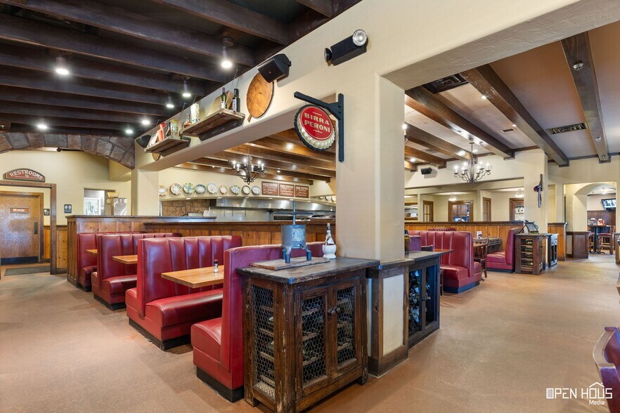 More Photos Of 4330 Kell Blvd, Wichita Falls Restaurant For Sale