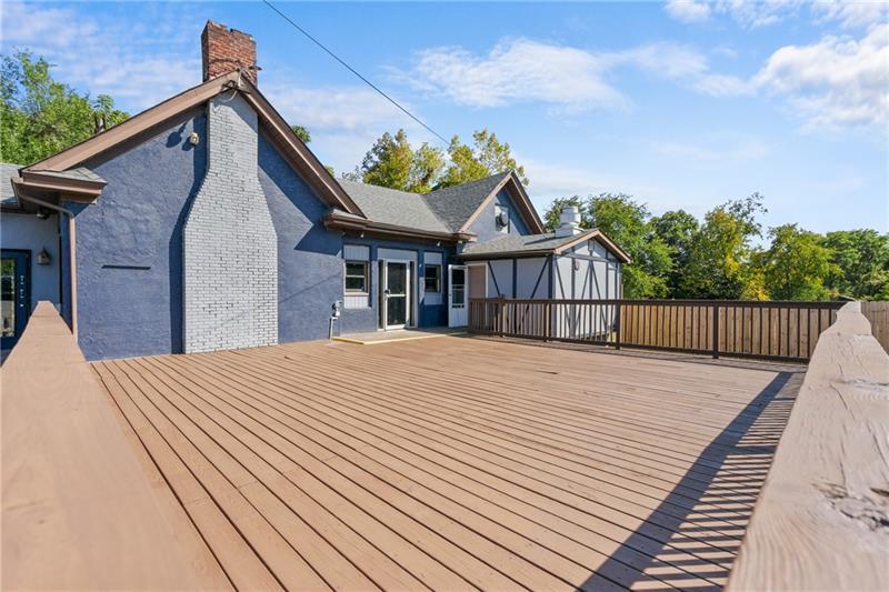 More Photos Of 2222 Freeport Rd, New Kensington General Retail For Sale