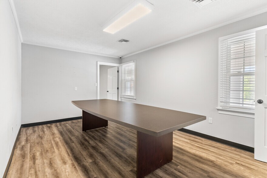 More Photos Of 6200 Fort Ave, Lynchburg Medical For Sale