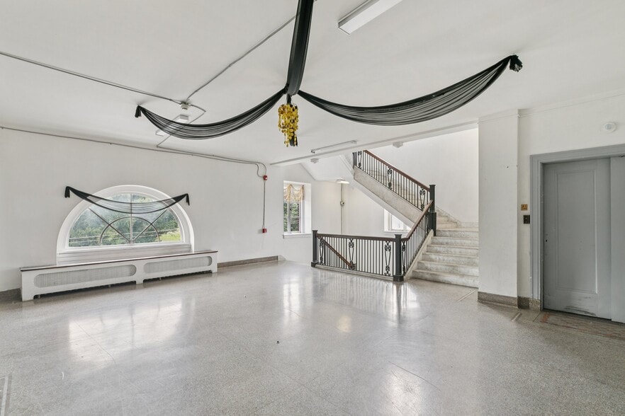 More Photos Of 51 E 9th St, Chester Lodge Meeting Hall For Sale