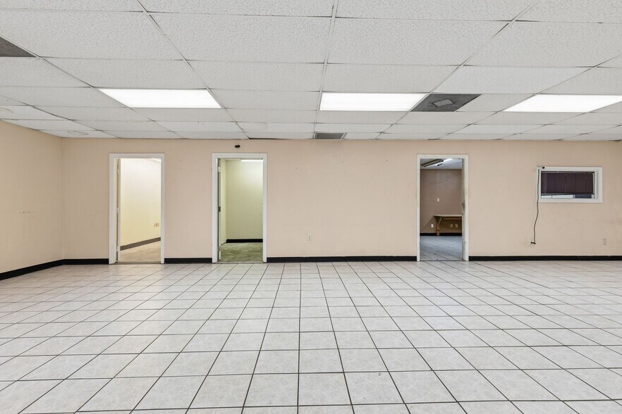 More Photos Of 516 FM 3083 Rd, Conroe Industrial For Lease