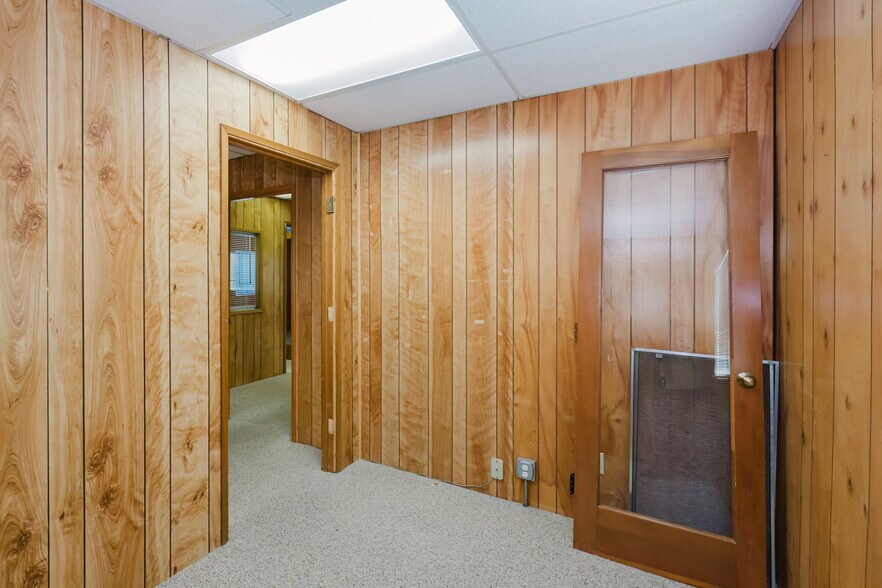 More Photos Of 4938 SW Lake Flora Rd, Port Orchard Office For Lease