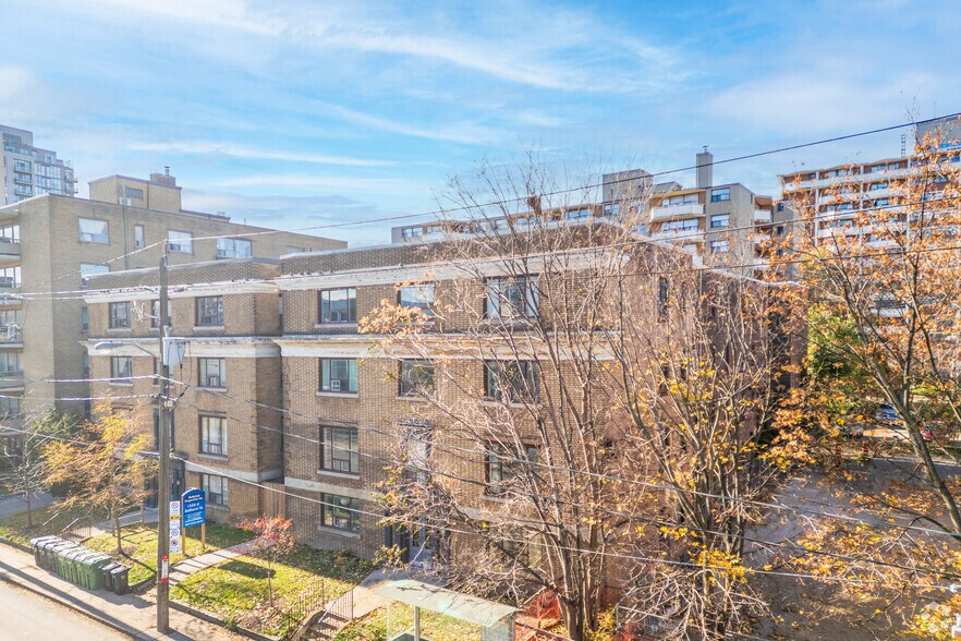 Primary Photo Of 1520-1524 Bathurst St, Toronto Apartments For Sale