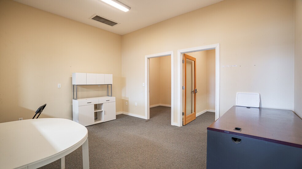 More Photos Of 4770 Occidental Rd, Santa Rosa Light Distribution For Sale