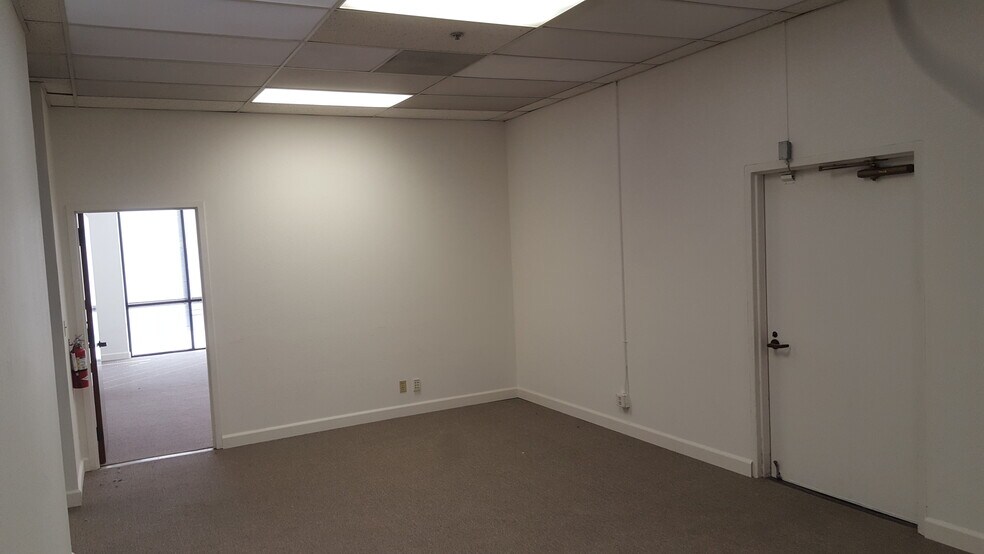 More Photos Of 958 San Leandro Ave, Mountain View Research And Development For Lease