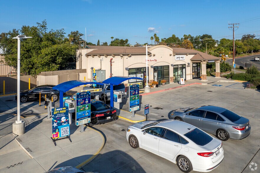 More Photos Of 936 E Mission Rd, Fallbrook Freestanding For Lease