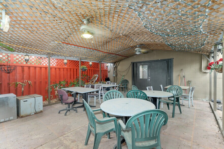 More Photos Of 14960 Main St, Alachua Restaurant For Lease