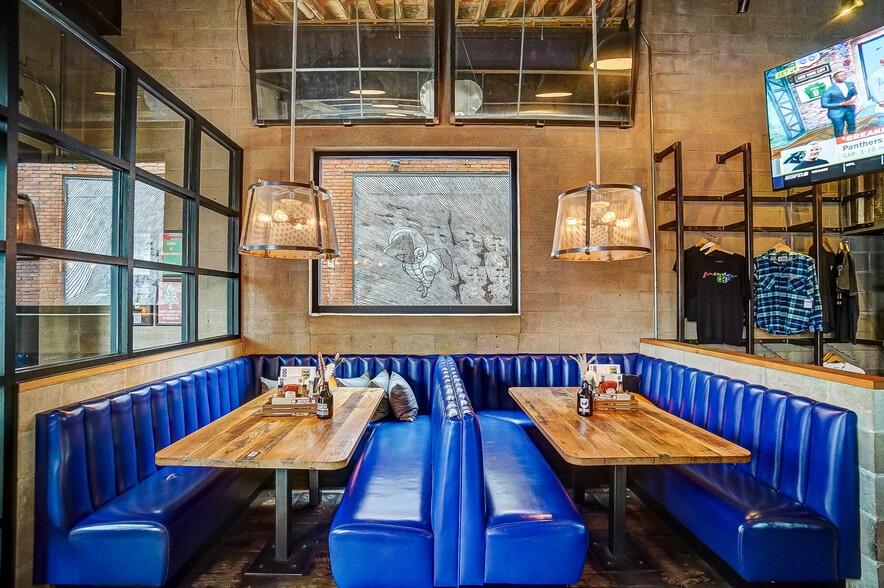 More Photos Of 463 W Town St, Columbus Restaurant For Lease