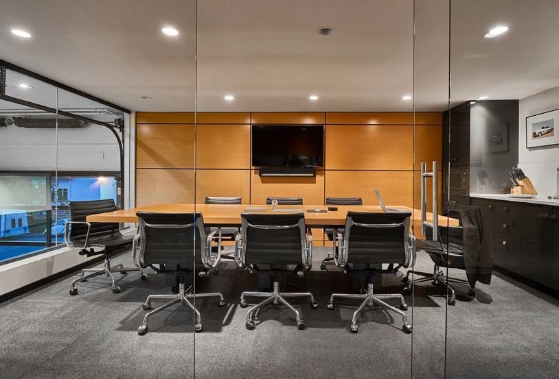 More Photos Of 565 David St, Victoria Showroom For Sale