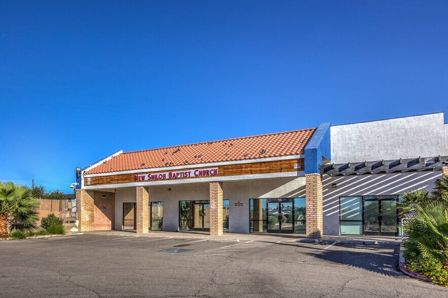 More Photos Of 4640 E Flamingo Rd, Las Vegas Storefront Retail Office For Lease