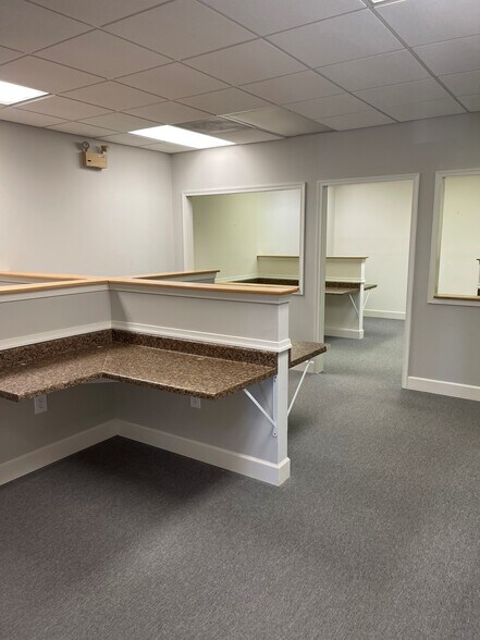 More Photos Of 7524 WB&A Rd, Glen Burnie Office For Lease